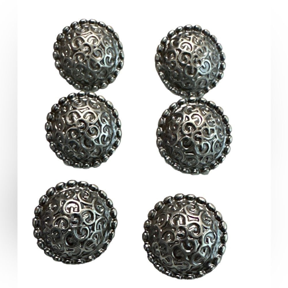 - Vintage raised scallop design beaded border matte silver buttons .75” diameter